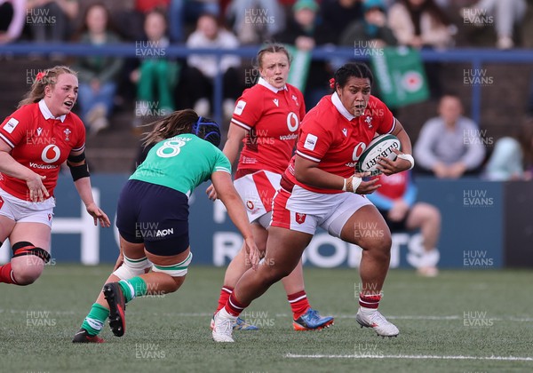 130424 - Ireland  v Wales, Guinness Women’s 6 Nations - Sisilia Tuipulotu of Wales takes on Brittany Hogan of Ireland