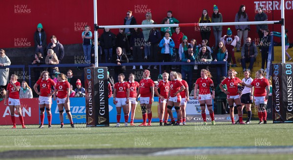 130424 - Ireland  v Wales, Guinness Women’s 6 Nations - The Wales team regroup after conceding a try