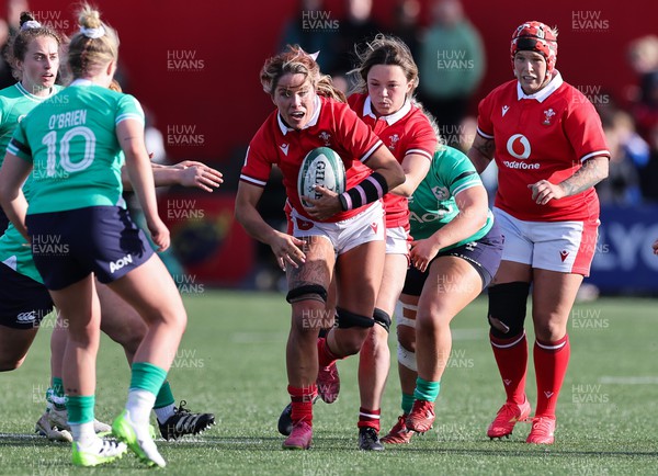 130424 - Ireland  v Wales, Guinness Women’s 6 Nations - Georgia Evans of Wales charges forward