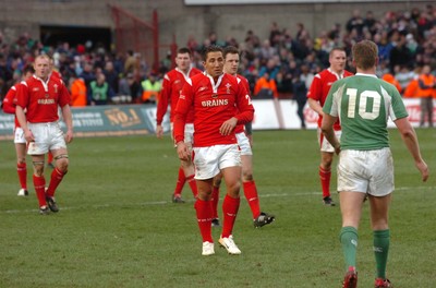 26.02.06  Ireland v Wales, Dublin  Gavin Henson looks shell-shocked as Wales fail in Dublin.  