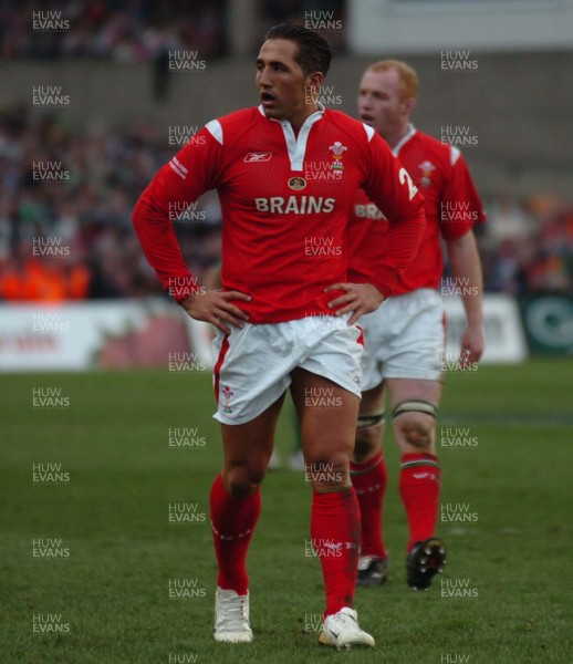 26.02.06  Ireland v Wales, Dublin  Gavin Henson looks shell-shocked as Wales fail in Dublin.  