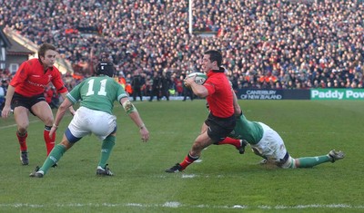 22.02.04  Ireland v Wales  Wales Gareth Cooper is brought down just short of the line by Simon Easterby  Huw Evans,Cardiff
