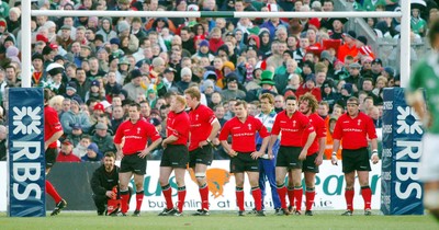 22-02-04. Ireland v Wales.  Dejected Wales players line up under the posts as Ireland extend their lead.  