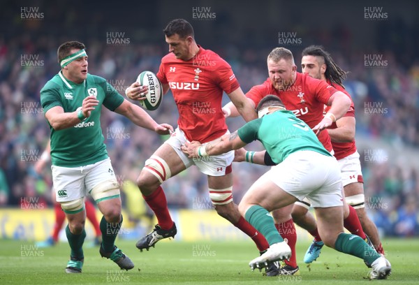 240218 - Ireland v Wales - NatWest 6 Nations 2018 - Aaron Shingler of Wales is tackled by CJ Stander and Andrew Porter of Ireland