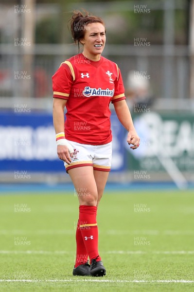 060216 - Ireland Women v Wales Women - RBS 6 Nations - Bethan Dainton of Wales