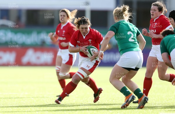 090220 - Ireland Women v Wales Women - Women's 6 Nations Championship - Siwan Lillicrap of Wales takes on Cliodhna Moloney of Ireland