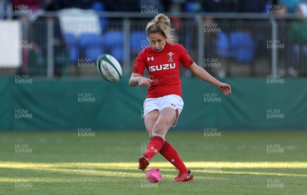 250218 - Ireland Women v Wales Women - Natwest 6 Nations - Elinor Snowsill of Wales kicks the conversion