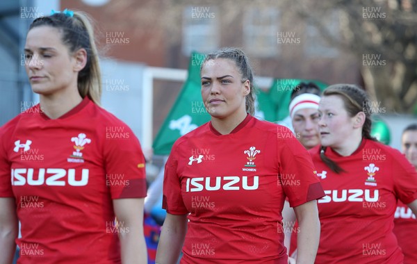 250218 - Ireland Women v Wales Women - Natwest 6 Nations - Kelsey Jones of Wales