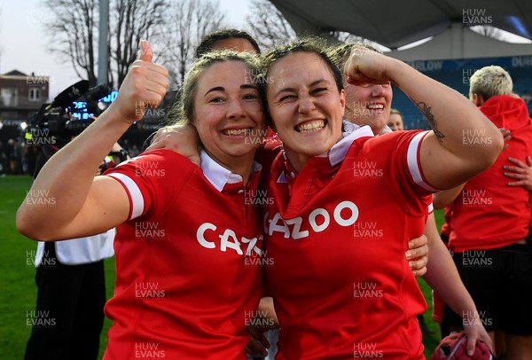 260322 - Ireland Women v Wales Women - TikTok Women’s Six Nations - Elinor Snowsill and Ffion Lewis of Wales celebrate at the end of the game