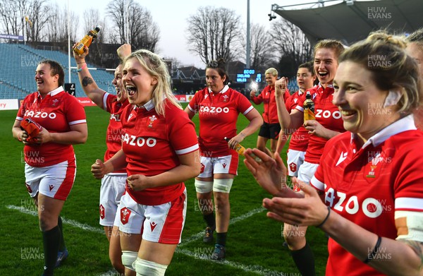 260322 - Ireland Women v Wales Women - TikTok Women’s Six Nations - Alex Callender of Wales celebrate at the end of the game
