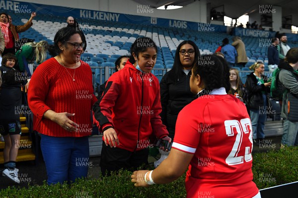 260322 - Ireland Women v Wales Women - TikTok Women’s Six Nations - Sisilia Tuipulotu of Wales with family at the end of the game