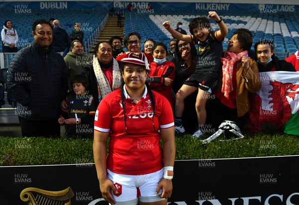 260322 - Ireland Women v Wales Women - TikTok Women’s Six Nations - Sisilia Tuipulotu of Wales after receiving her first cap with family