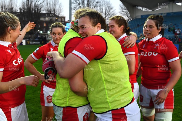260322 - Ireland Women v Wales Women - TikTok Women’s Six Nations - Carys Phillips of Wales celebrate at the end of the game