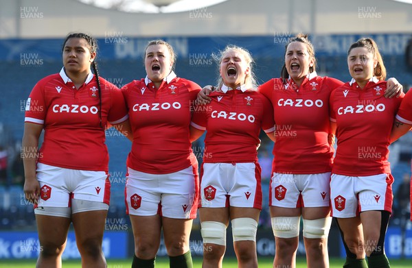 260322 - Ireland Women v Wales Women - TikTok Women’s Six Nations - Sisilia Tuipulotu, Carys Phillips, Alex Callender, Sioned Harries and Robyn Wilkins of Wales during the anthems
