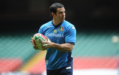 19.03.10 - Italy Rugby Training - Gonzalo Canale during training. 