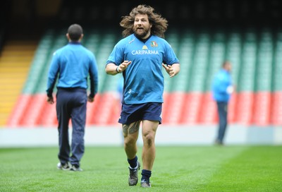 19.03.10 - Italy Rugby Training - Martin Castrogiovanni in action during training. 