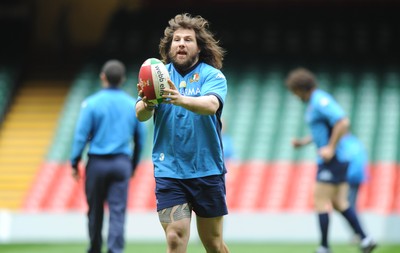 19.03.10 - Italy Rugby Training - Martin Castrogiovanni in action during training. 