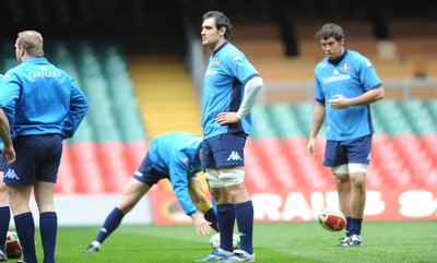 19.03.10 - Italy Rugby Training - Marco Bortolami during training. 