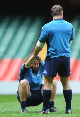 19.03.10 - Italy Rugby Training - Martin Castrogiovanni in action during training. 