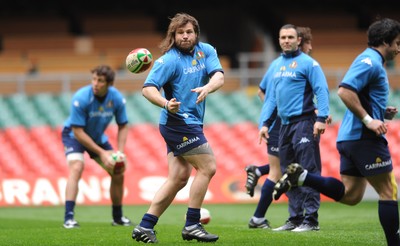 19.03.10 - Italy Rugby Training - Martin Castrogiovanni in action during training. 