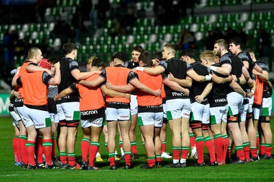 100323 - Italy U20 v Wales U20 - Under 20 Six Nations - Wales huddle before the match