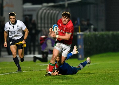 100323 - Italy U20 v Wales U20 - Under 20 Six Nations - Llien Morgan of Wales 