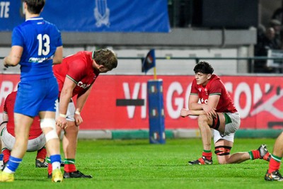 100323 - Italy U20 v Wales U20 - Under 20 Six Nations - Dejected Wales players at the end of the match