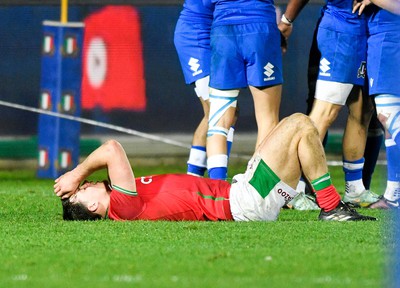 100323 - Italy U20 v Wales U20 - Under 20 Six Nations - Dejected Wales players at the end of the match