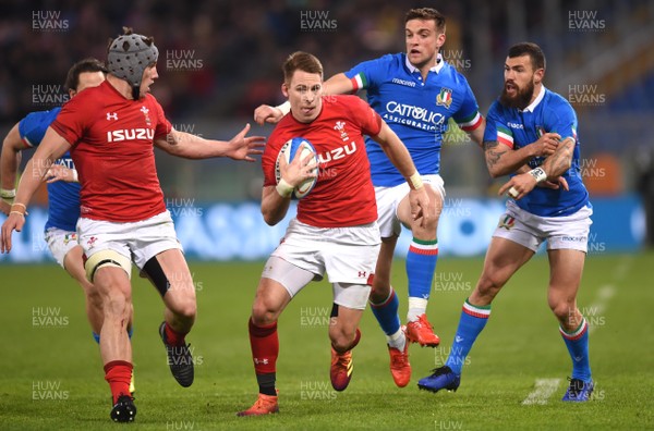 090219 - Italy v Wales - Guinness Six Nations - Liam Williams of Wales gets into space