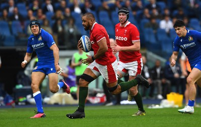 110323 - Italy v Wales - Guinness Six Nations - Taulupe Faletau of Wales scores try