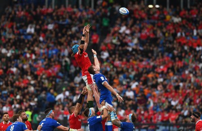 110323 - Italy v Wales - Guinness Six Nations - Justin Tipuric of Wales