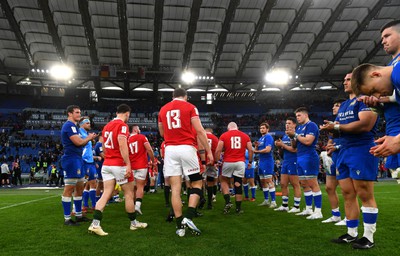 110323 - Italy v Wales - Guinness Six Nations - Wales players at the end of the game