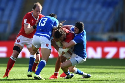 130321 - Italy v Wales - Guinness Six Nations - Josh Navidi of Wales takes on Juan Ignacio Brex and Carlo Canna of Italy