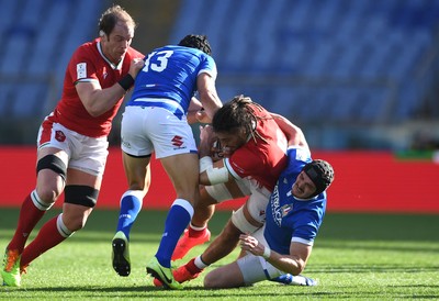 130321 - Italy v Wales - Guinness Six Nations - Josh Navidi of Wales takes on Juan Ignacio Brex and Carlo Canna of Italy