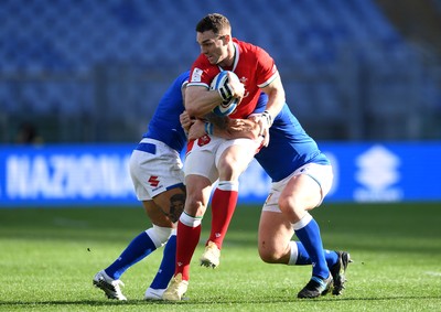 130321 - Italy v Wales - Guinness Six Nations - George North of Wales takes on Montanna Ioane and Luca Bigi of Italy