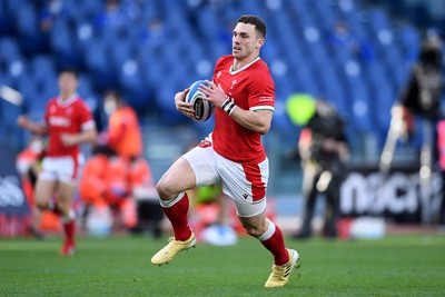 130321 - Italy v Wales - Guinness Six Nations - George North of Wales runs in to score try