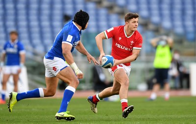 130321 - Italy v Wales - Guinness Six Nations - Callum Sheedy of Wales