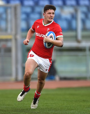 130321 - Italy v Wales - Guinness Six Nations - Callum Sheedy of Wales runs in to score try