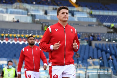 130321 - Italy v Wales - Guinness Six Nations - Callum Sheedy of Wales runs out