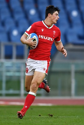 130321 - Italy v Wales - Guinness Six Nations - Louis Rees-Zammit of Wales runs in to score a try after intercepting the ball