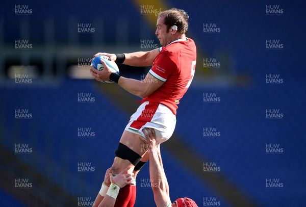130321 - Italy v Wales - Guinness Six Nations - Alun Wyn Jones of Wales takes line out ball