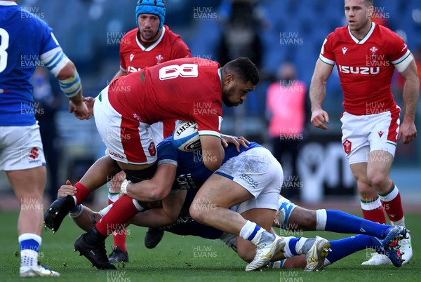 130321 - Italy v Wales - Guinness Six Nations - Taulupe Faletau of Wales looks for a way through