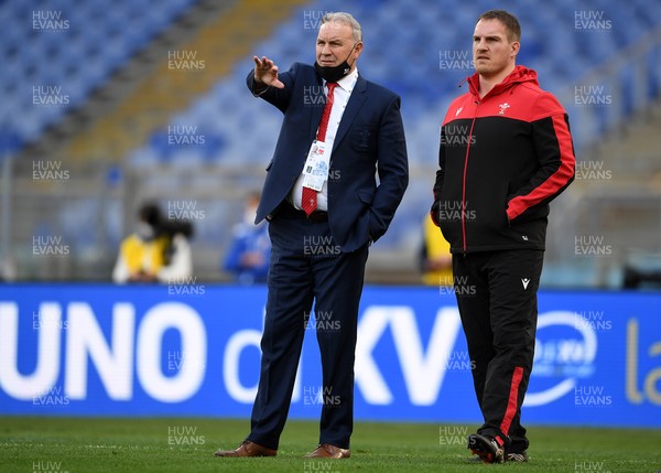130321 - Italy v Wales - Guinness Six Nations - Wales head coach Wayne Pivac and Gethin Jenkins during the warm up