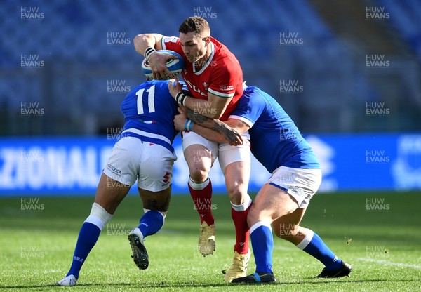 130321 - Italy v Wales - Guinness Six Nations - George North of Wales takes on Montanna Ioane and Luca Bigi of Italy