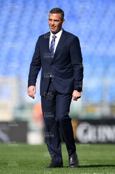 130321 - Italy v Wales - Guinness Six Nations - Italy head coach Franco Smith during the warm up