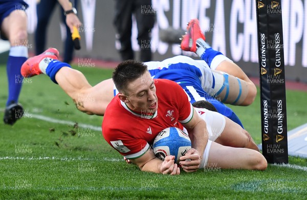 130321 - Italy v Wales - Guinness Six Nations - Josh Adams of Wales doesn�t ground the ball on the line before he slides into touch