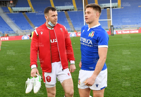130321 - Italy v Wales - Guinness Six Nations - Gareth Davies of Wales talks to Stephen Varney of Italy at full time