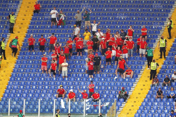 200621 - Italy v Wales - Euro 2020, Group A - Wales fans ahead of kick off