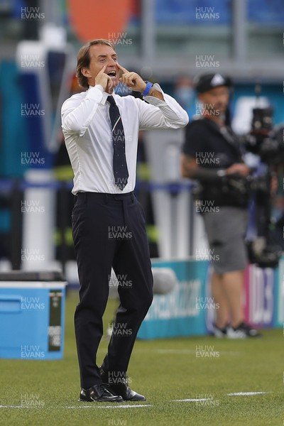 200621 - Italy v Wales - Euro 2020, Group A - Italy manager Roberto Mancini
