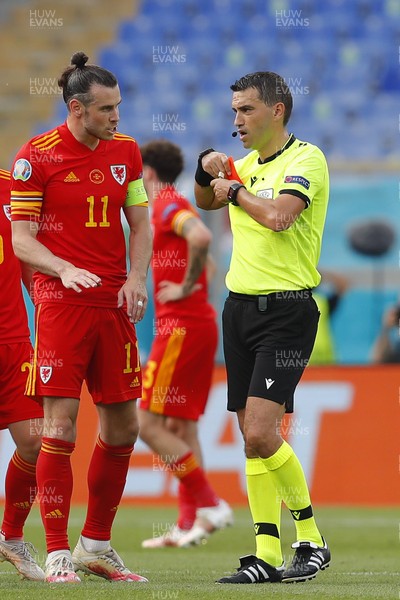 200621 - Italy v Wales - Euro 2020, Group A - Gareth Bale of Wales appeals to the referee after Ethan Ampadu red card
